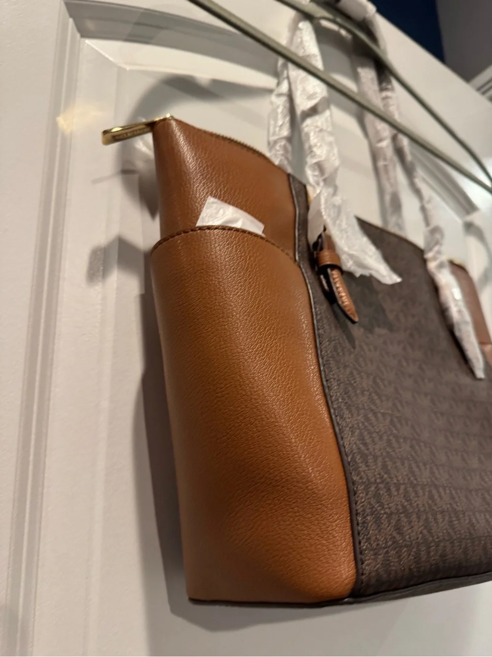 MICHAEL Michael Kors signature logo